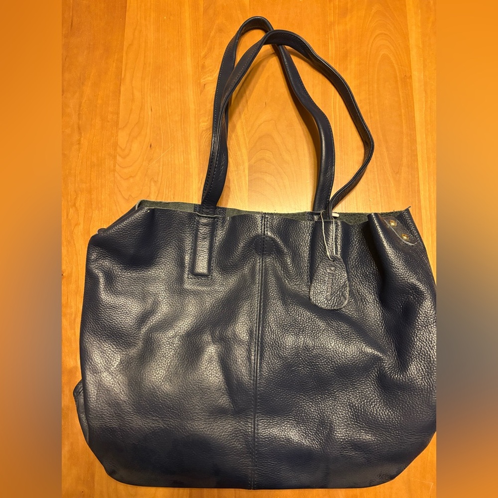 Damero Convertible Pebble Leather Tote